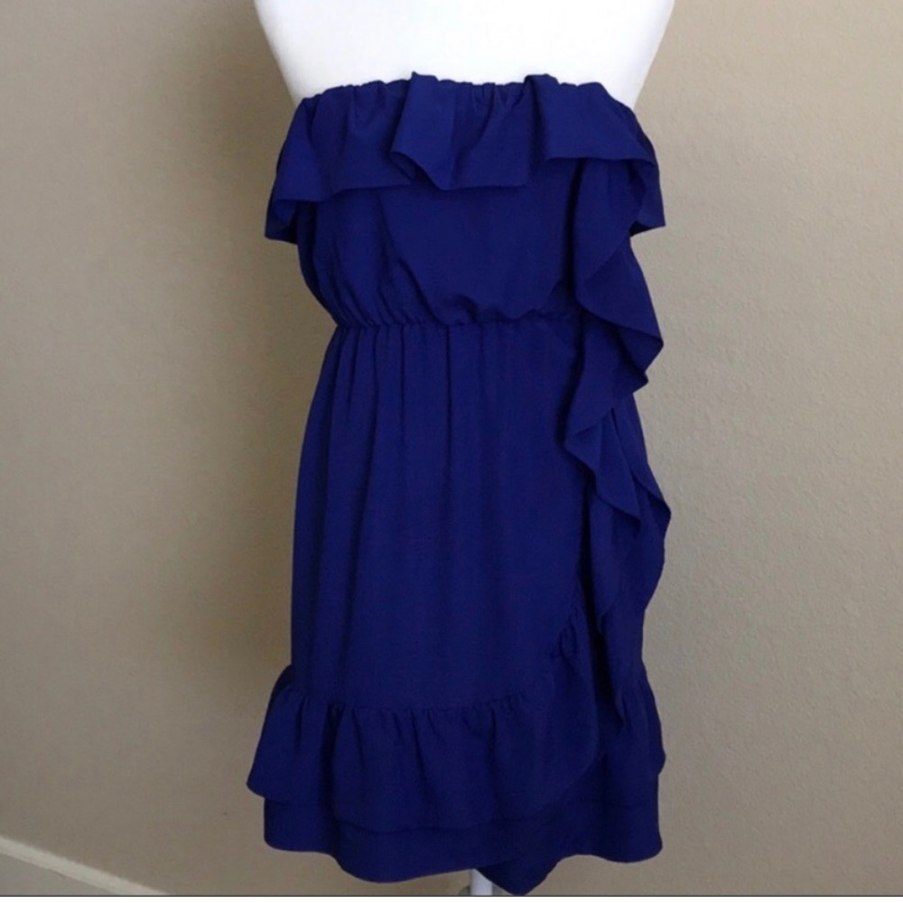 Stunning Blue Strapless Dress!